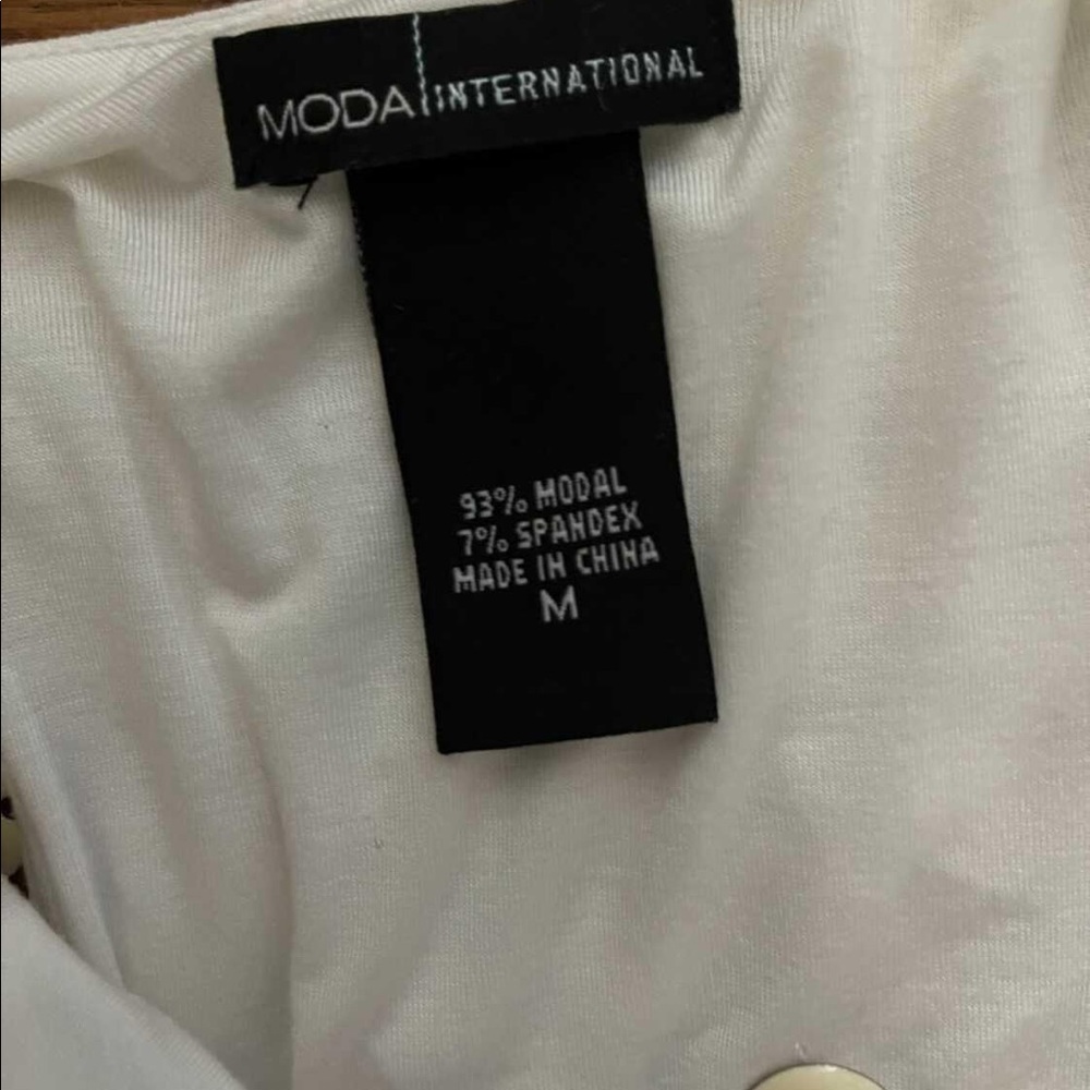 Beautiful Victoria secret top,New never used smoke free home